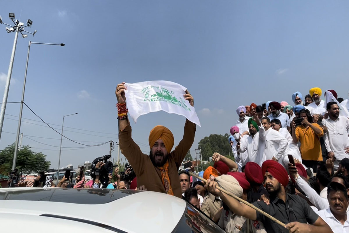 Sidhu leads Punjab Congress march to Lakhimpur Kheri, to go on hunger strike from tomorrow if minister’s son not arrested