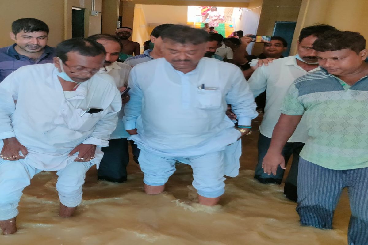 Reminiscent of 1978 floods, says Becharam