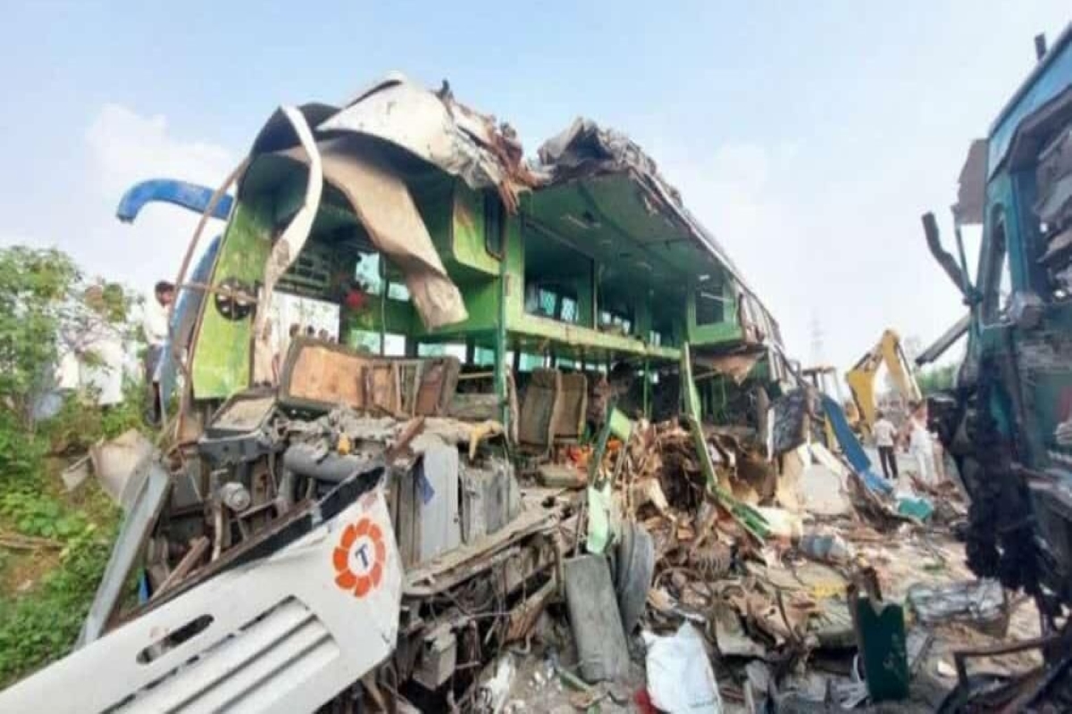 UP truck-bus collision: Death toll rises to 13