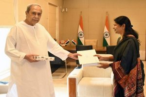 DMK leader Kanimozhi meets Naveen Patnaik, seeks support on NEET’s scrapping