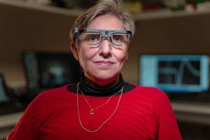 Brain implant helps blind woman to see simple shapes