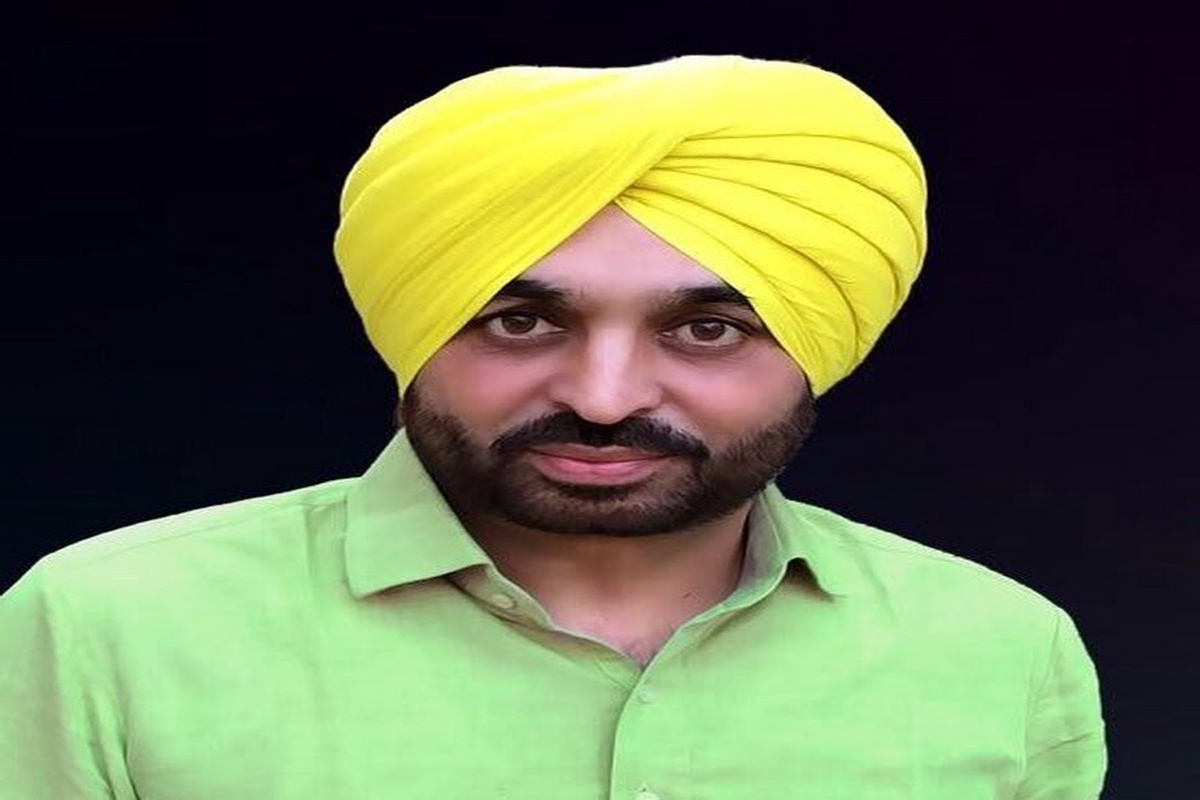 Bhagwant Mann challenges CM Channi to contest election