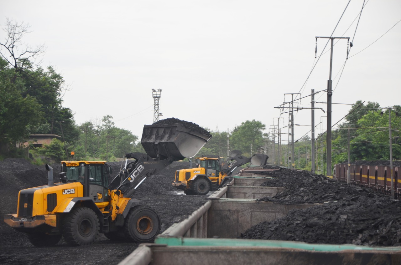 Record breaking iron ore handling by JSW-PTPL