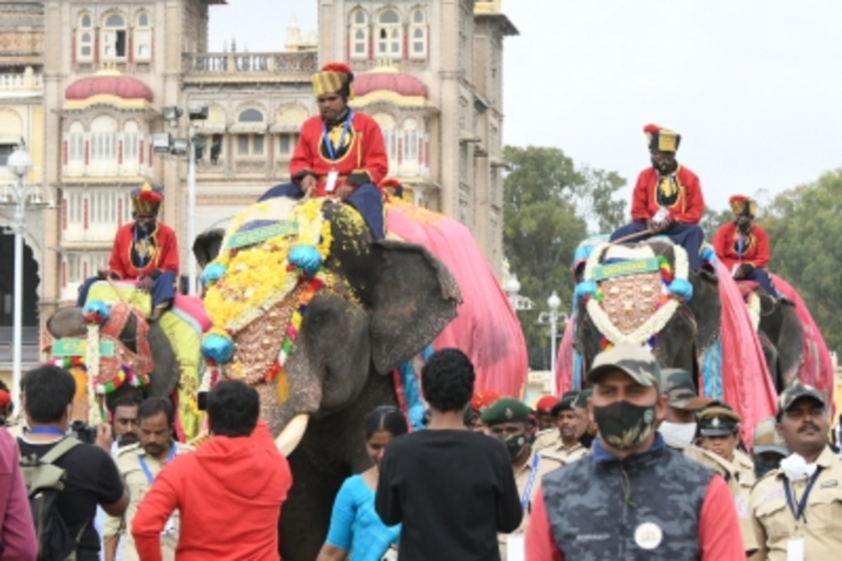 Dasara beats Covid blues, boosts tourism prospects in Karnataka ...