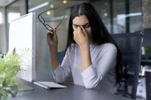 Work-life imbalance, insufficient incomes top causes of work stress in India: Survey