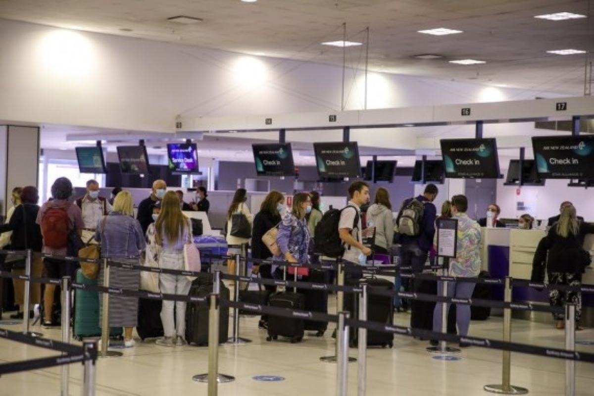 NZ imposes new vaccination requirement for non-citizen travellers