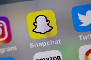 At 332 mn users, Snapchat growing faster than Facebook, Twitter