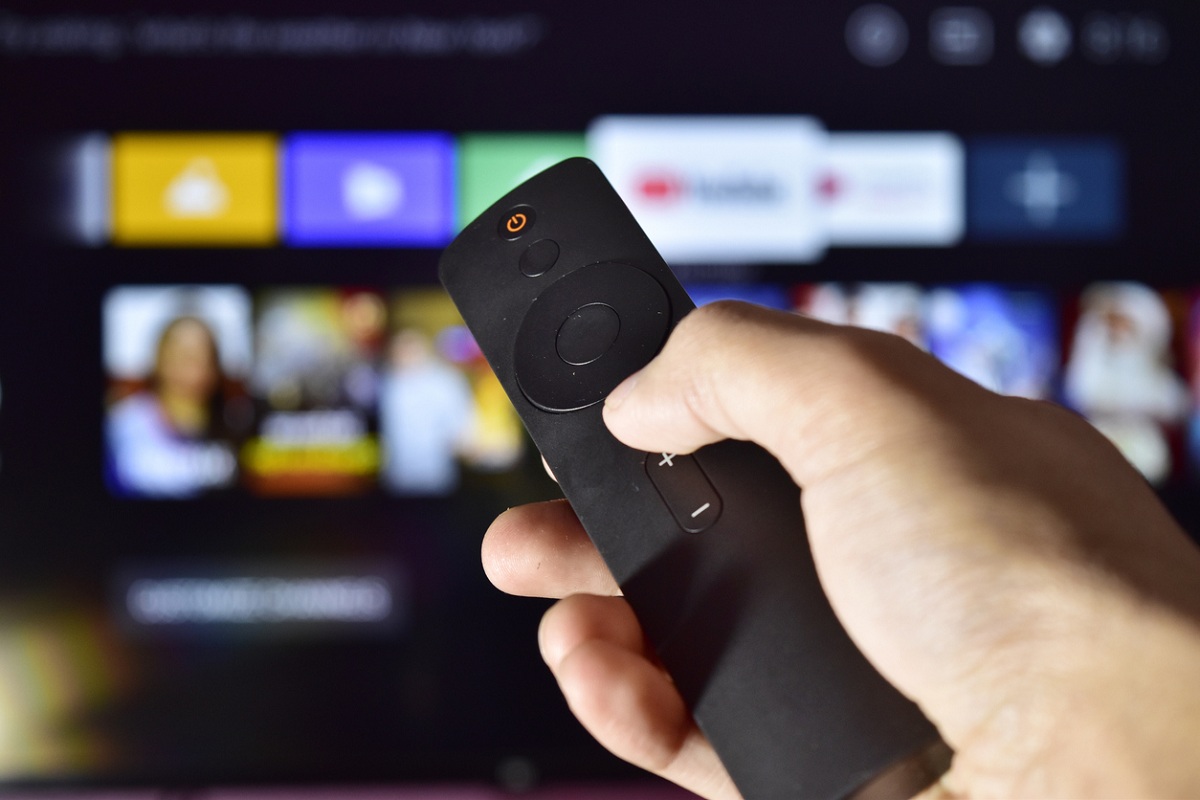 Smart TV voice assistant transactions to hit $500 mn in 2023: Report