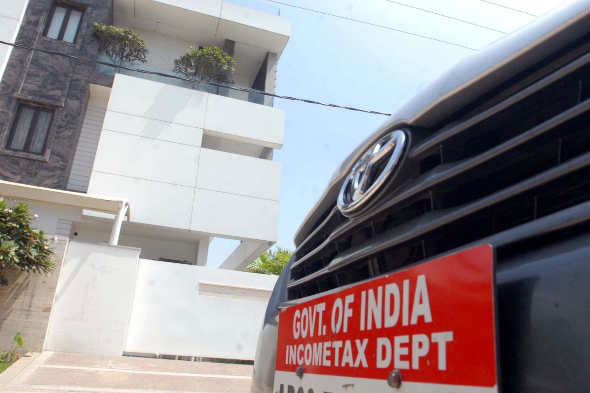I-T raids in Bengaluru unearth undisclosed income of Rs 750 cr