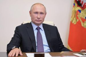 Putin suuports plan for paid leaves to curb Covid spread