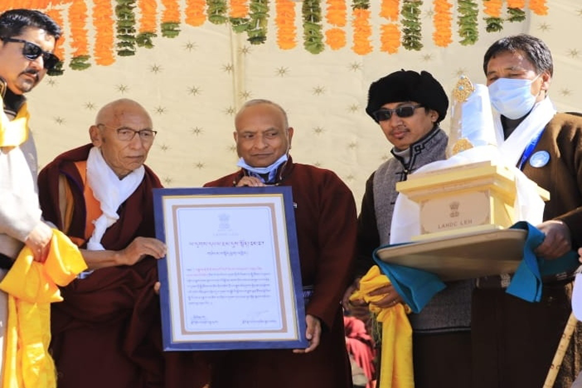 Thiksey Khanpo Rinpoche bestowed with award on 2nd foundation of Ladakh UT