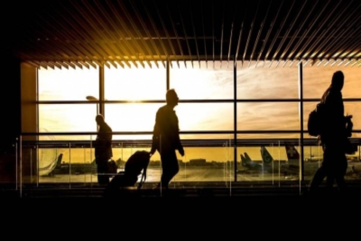 Pak bans travel from South Africa, Hong Kong after Omicron outbreak