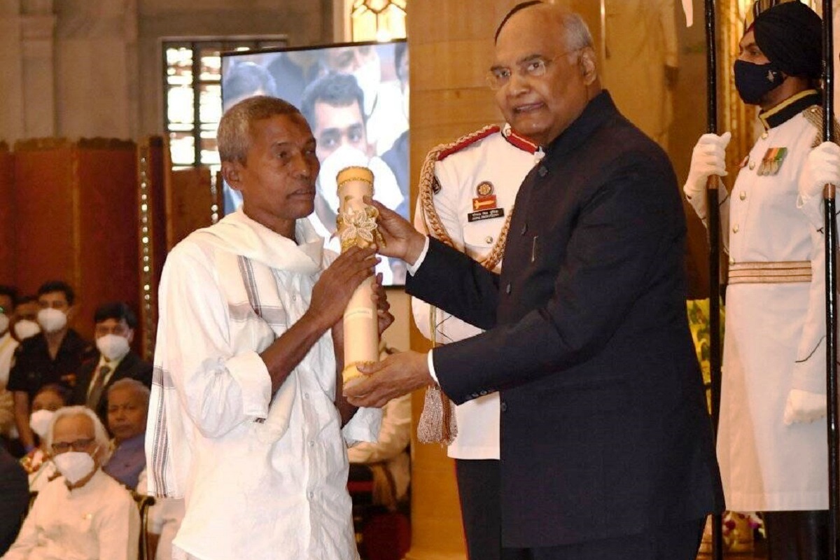 No sandal on foot, but Padma Shree in hand