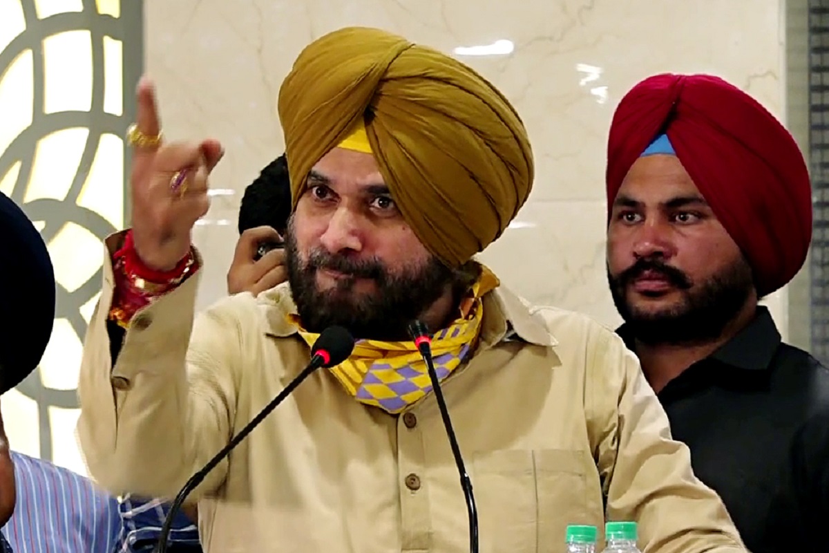
                                Kejriwal used fake contest to declare AAPÃ¢Â€Â™s CM candidate for Punjab Assembly polls: Sidhu                            
