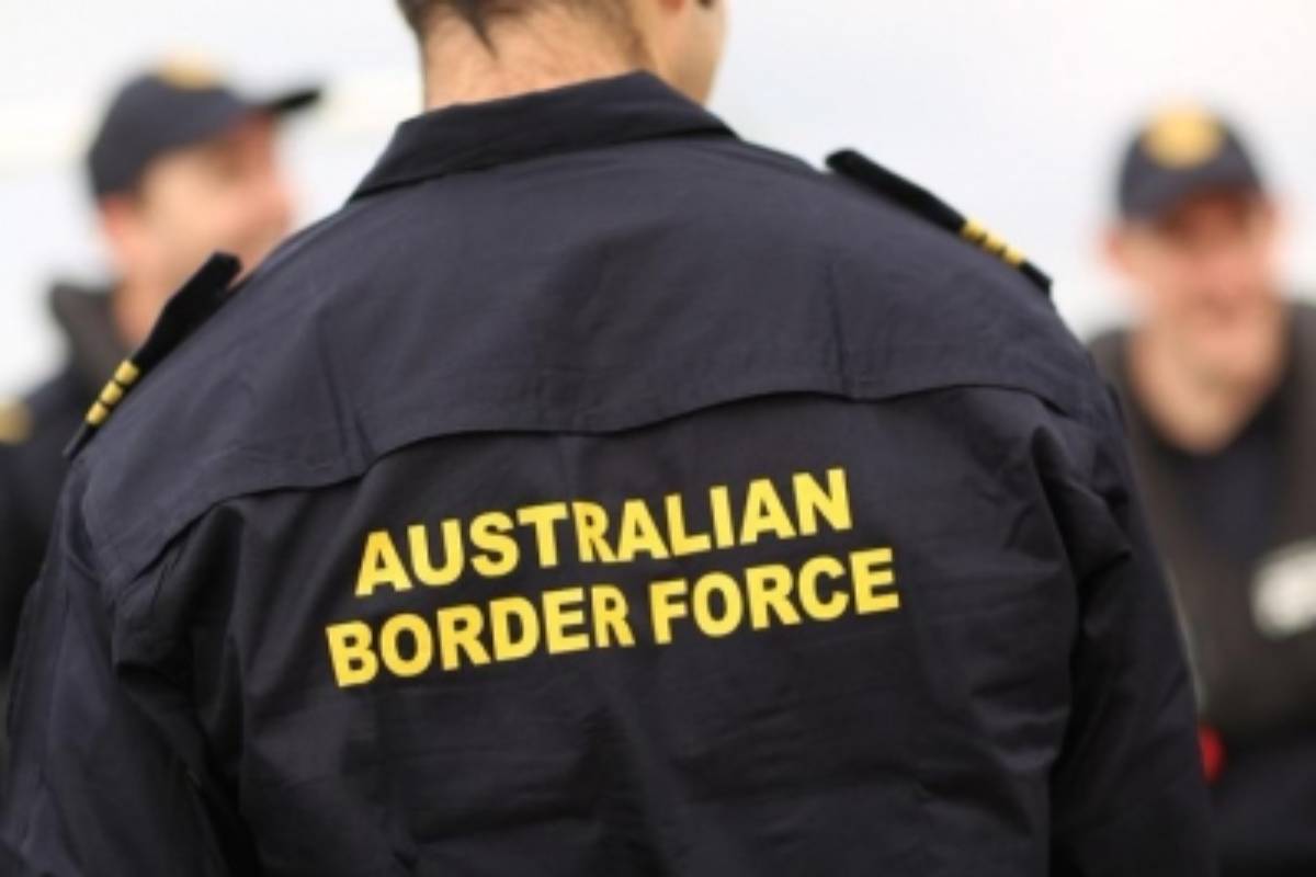 Australian border reopening delayed amid Omicron concerns