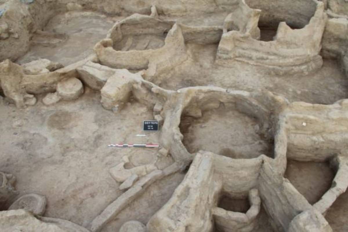 1,900-year-old industry building, large cemetery discovered in Israel
