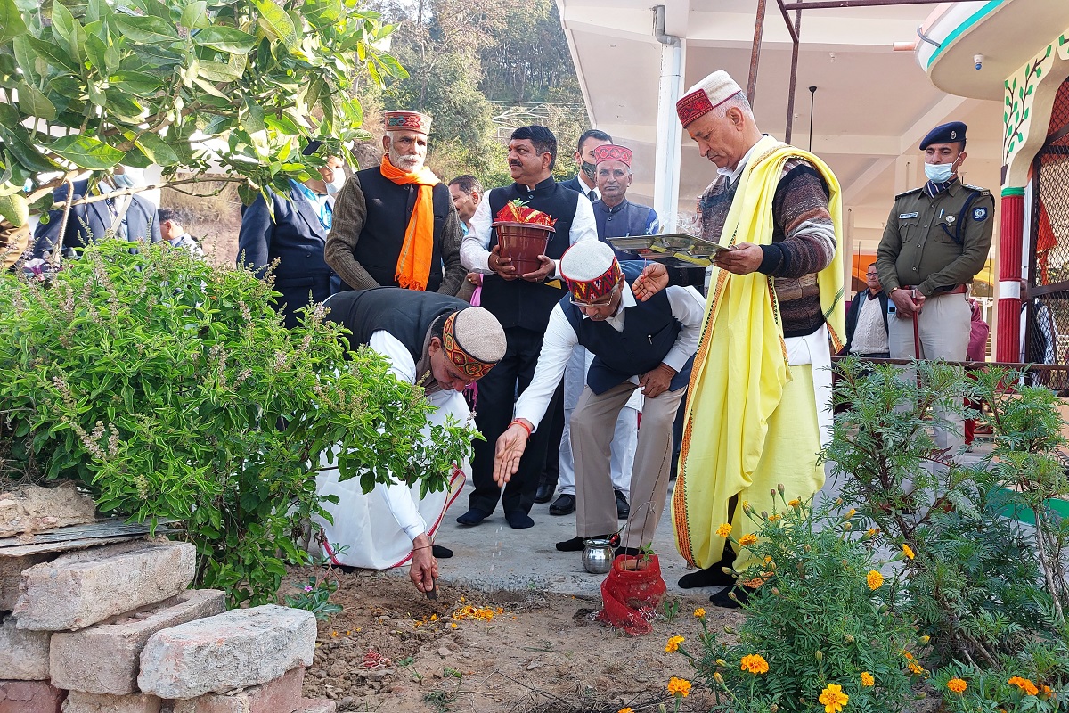 HP Guv stresses for documentation of medicinal plants
