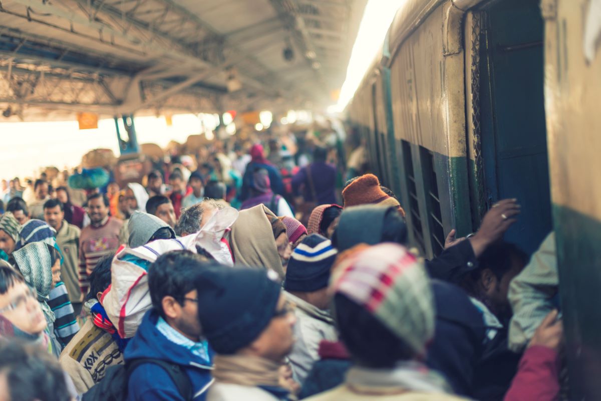Free for all: Covid norms go for toss in local trains