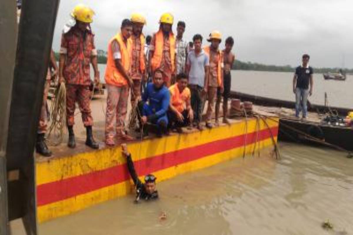 20 people missing after fishing boat capsizes in Bangladesh