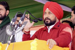 Channi targets Kejriwal staying s in costly hotels during Punjab visits