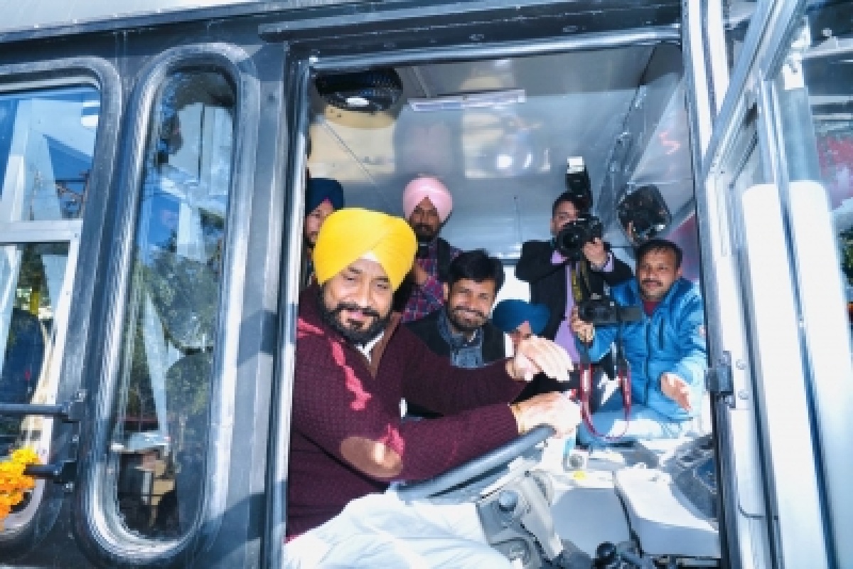 Punjab CM drives bus, leads cavalcade of 58 news ones