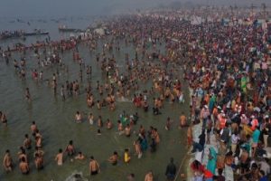 Devotees take dip in holy rivers on Makar Sankranti in UP