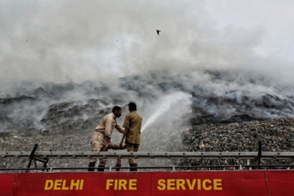 AAP, BJP spar over fire incident at Delhi’s Bhalswa landfill
