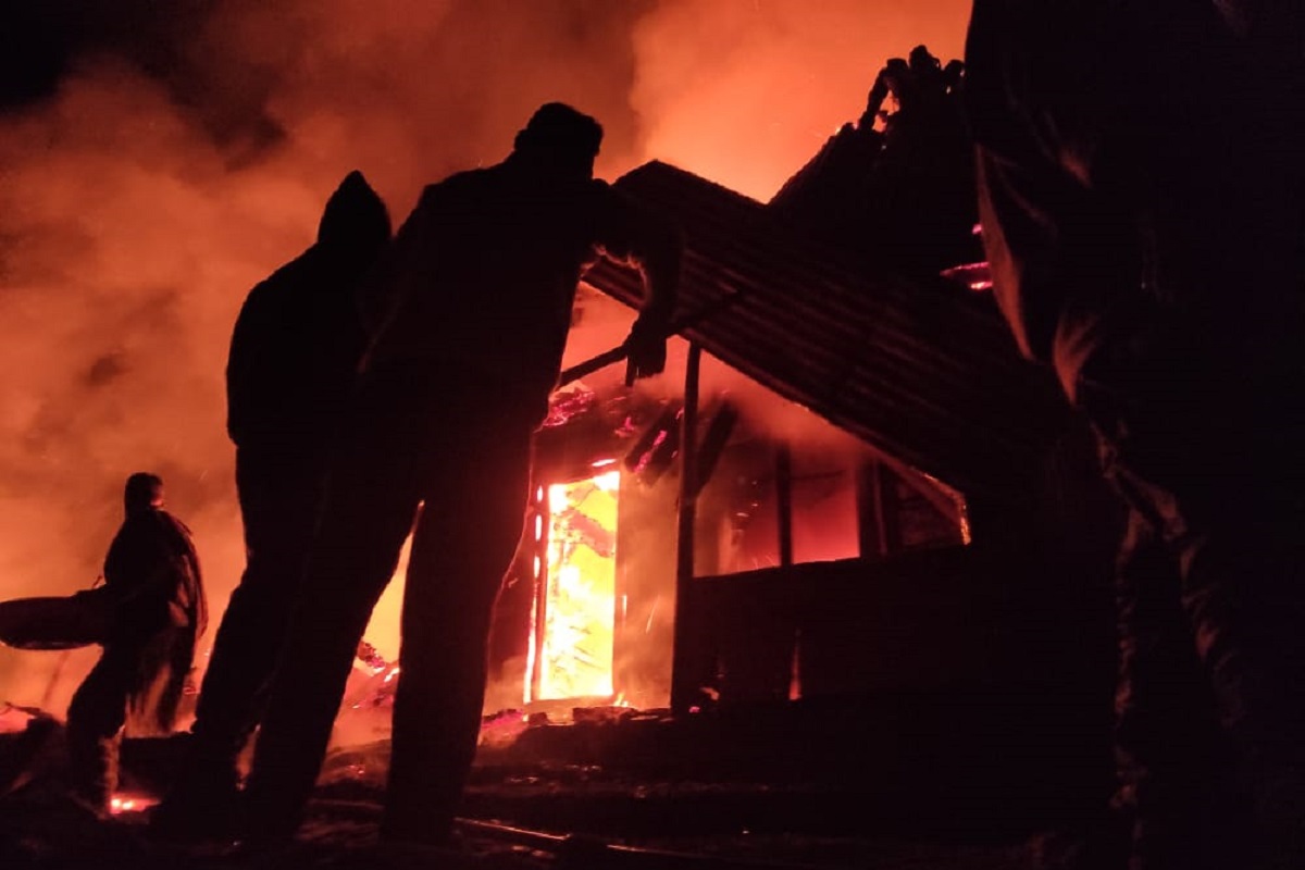 More than 10 houses gutted in village near LOC
