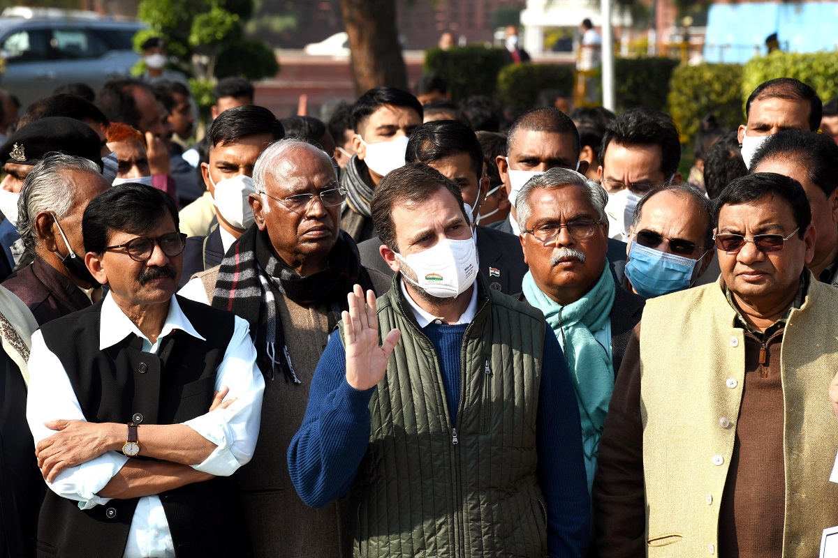 Rahul Gandhi lashes out at media, says ‘stop government dalali’