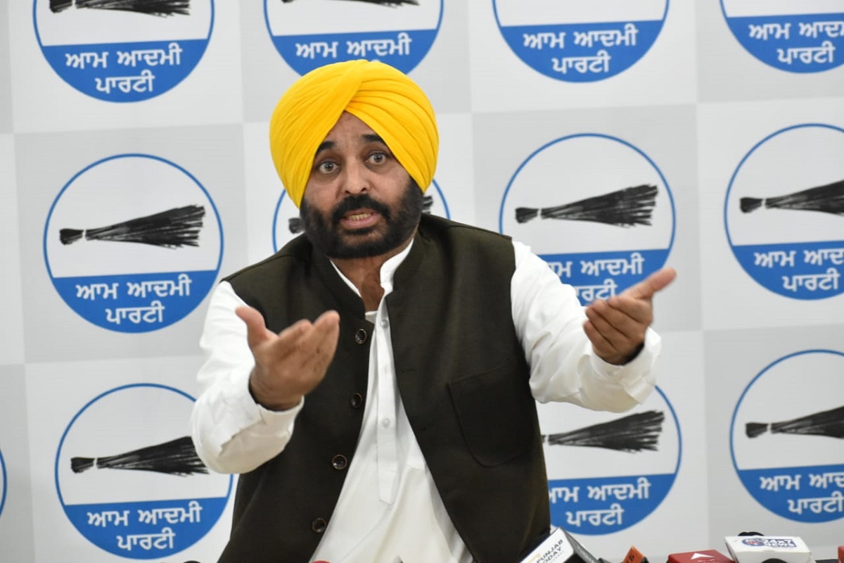 AAP pats Mann for ‘door-step ration delivery’, BJP says Punjab govt playing pranks with “PM’s Free Ration Scheme”