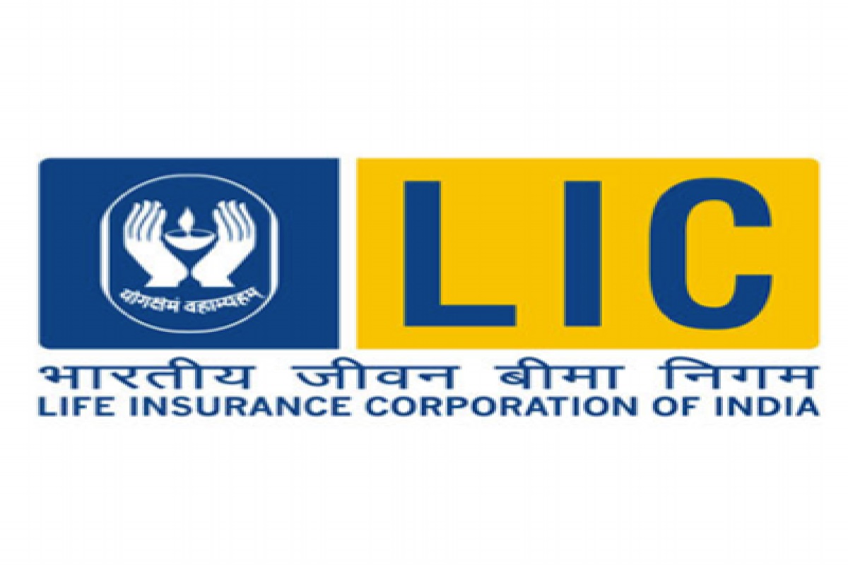 CPI (M) editorial criticizes disinvestment of LIC shares through issuance of initial public offering (IPO)