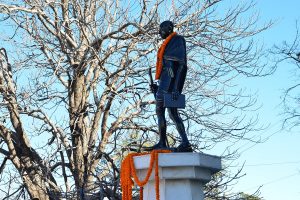 Jai Ram pays floral tributes to mark Martyrs Day