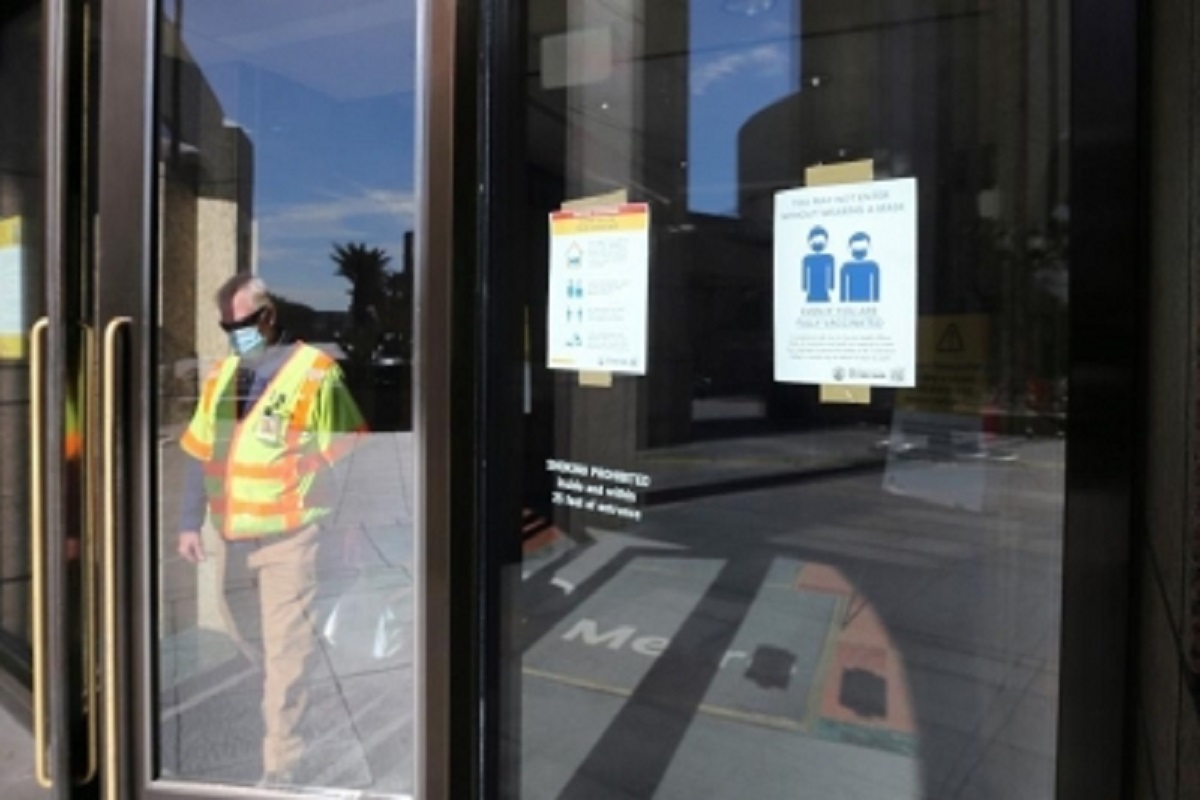 US private sector adds 807,000 jobs in December