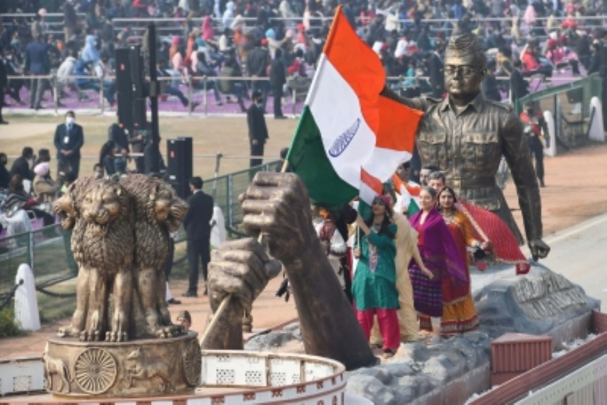 W.Bengal to use Netaji tableau in state Republic Day parade