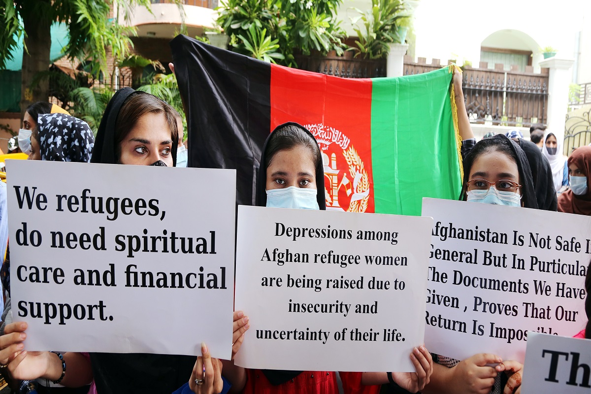 Afghan, protesters, female