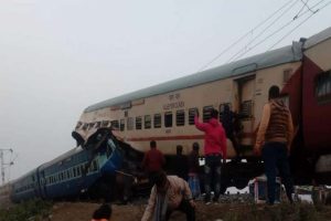 Bikaner- Guwahati Express derailed in N. Bengal; 40 rescued, dozens feared dead