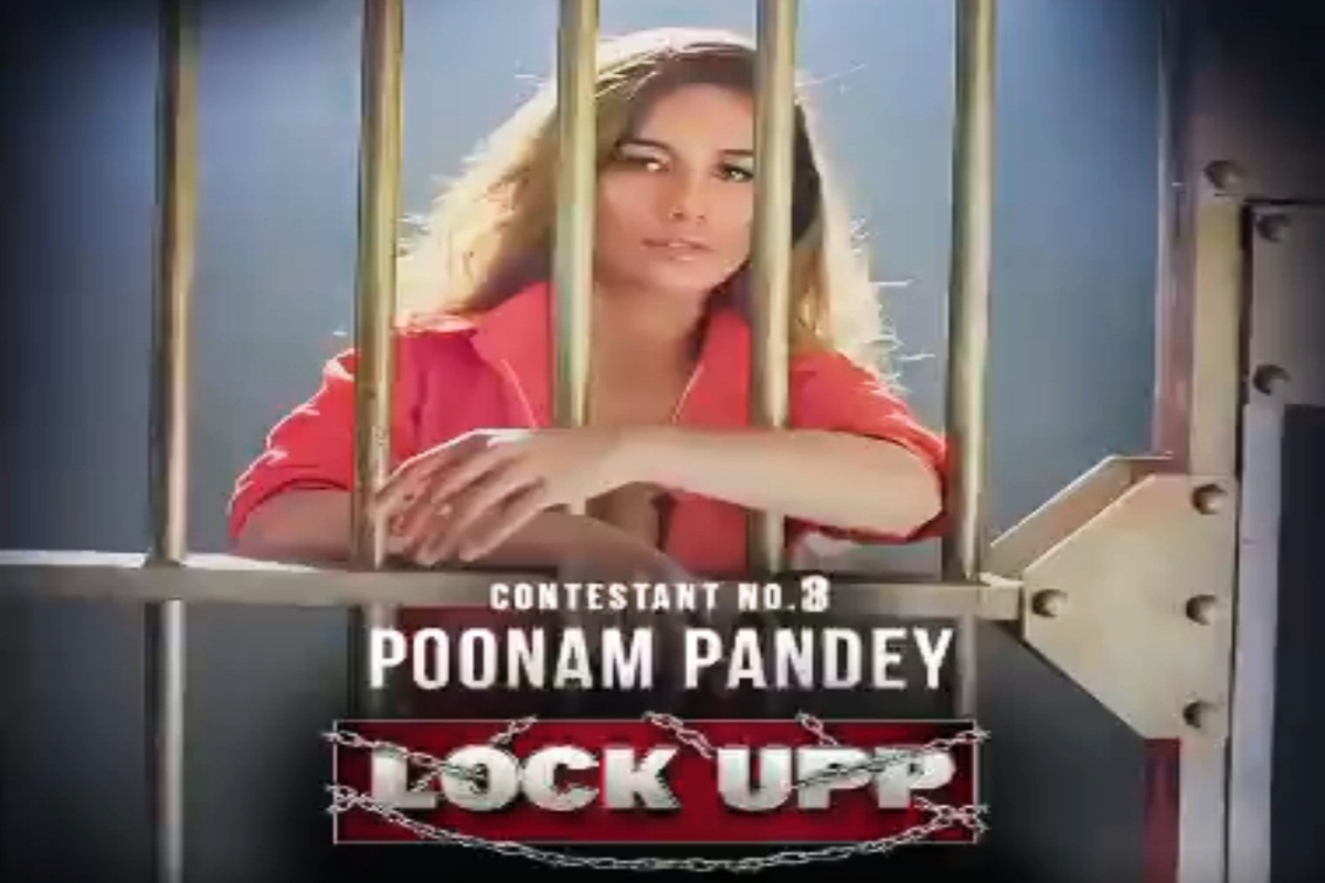 Poonam Pandey all set to be the third contestant on reality show ‘Lock Upp’