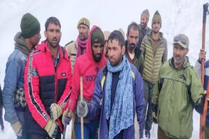 Six people, trapped in snow rescued after 3 days by Kishtwar police