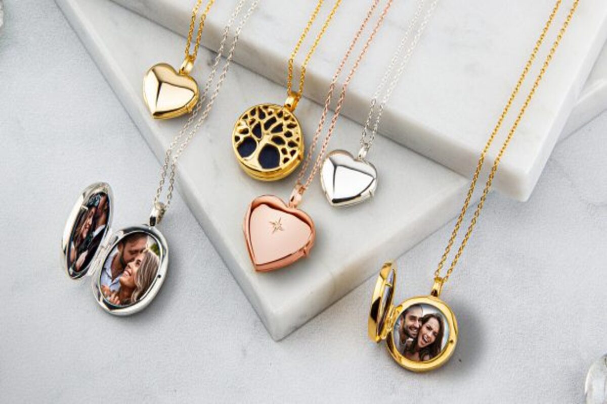 Shop these trending jewelry of 2022 for your lady this V-day