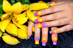 Sparkle your nails this spring season with easy and quick designs