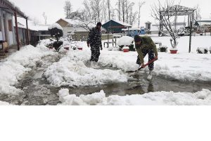 IAF, Army join search for 6 persons missing in snow