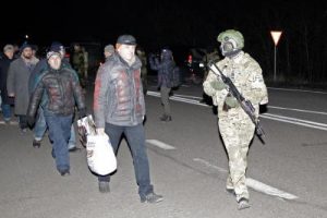Ukrainian towns authorise officers to shoot looters on the spot