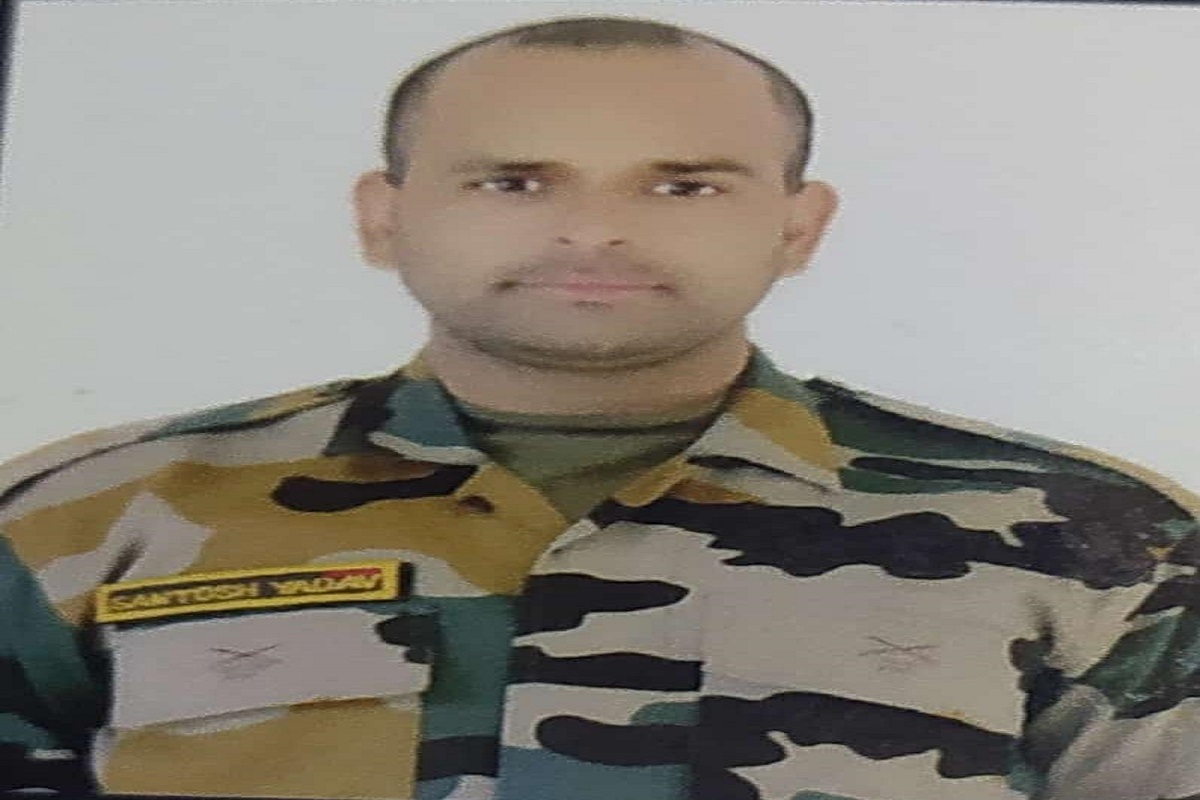 Tributes paid to martyred soldiers