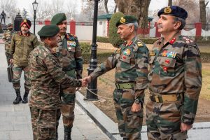 Northern Army Commander lauds Chinar Corps for strict observance of cease fire on LOC