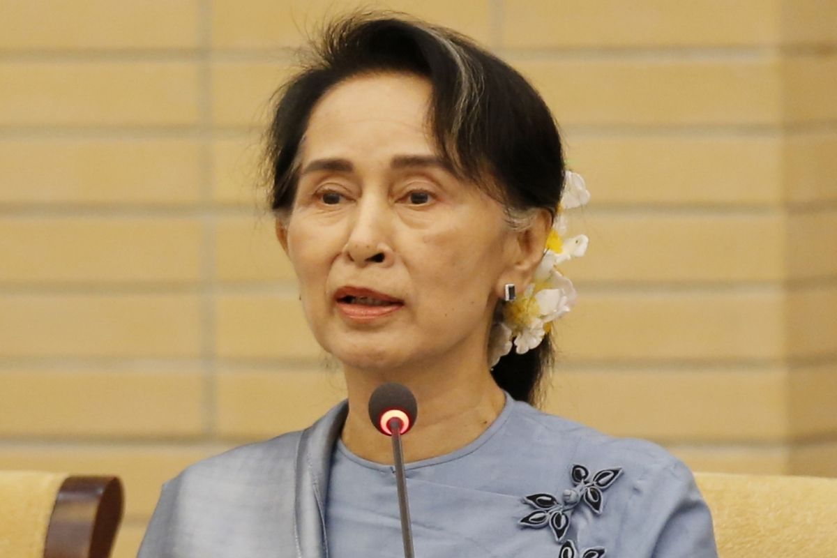 Aung San Suu Kyi given 6 more years in jail for corruption