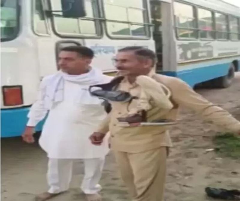 Haryana Roadways employees booked for garlanding driver with shoes 