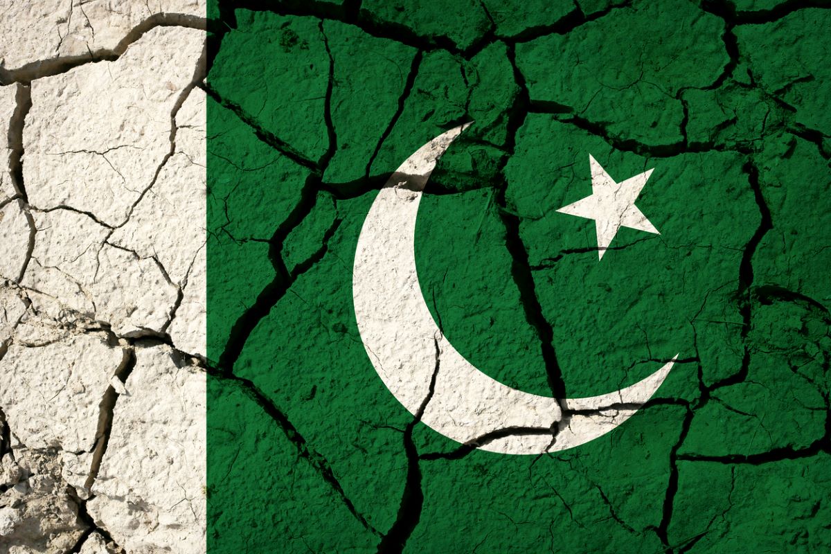 Uncertain days ahead for Pakistan