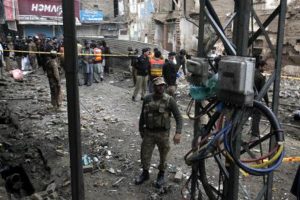 Pakistan: 30 killed, 50 injured in Peshawar mosque blast