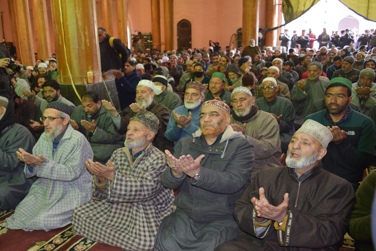 Friday prayers held in Srinagar’s Jamia Masjid after 30 weeks
