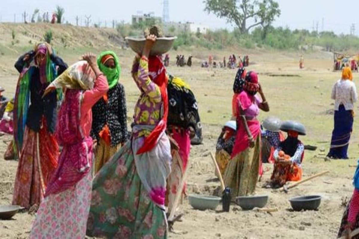 MGNREGA workers demand wages from central team